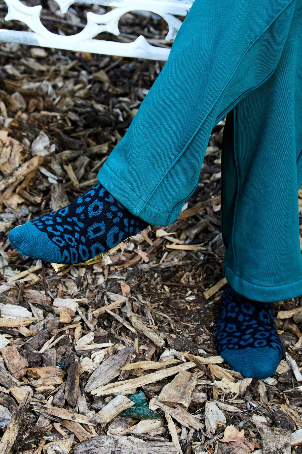 Socken mit Leopardenmuster und Webetikett